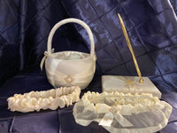 Clearance! Ivory Bridal set (BNIB)